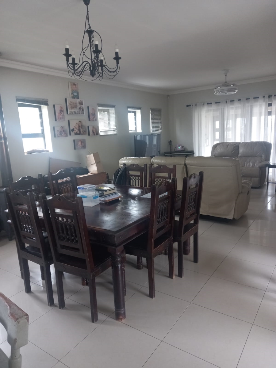 3 Bedroom Property for Sale in Kraaibosch Western Cape